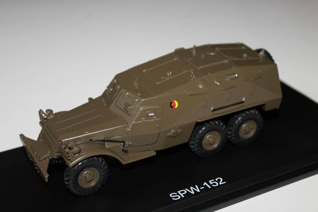 Premium Classixx 47059 SPW-152 Panzerfahrzeug, Militär / NVA, 1:43