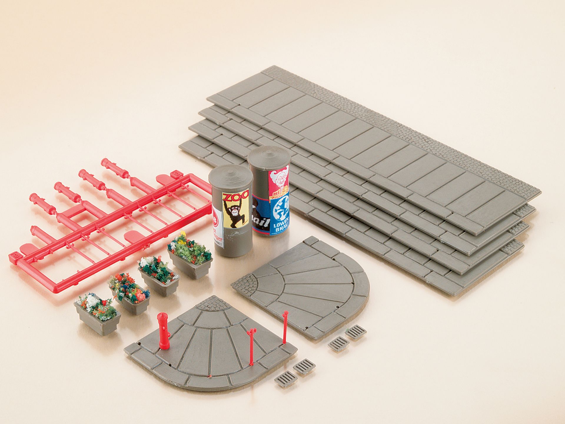 12254 Auhagen H0/TT Fußsteig mit Zubehör