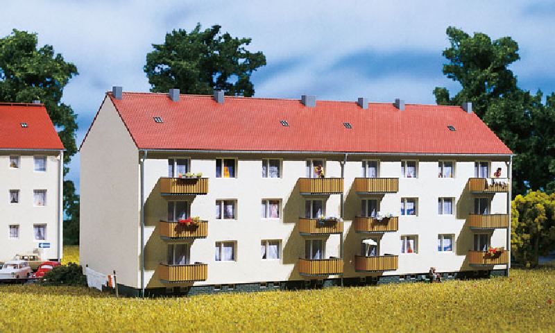 Auhagen TT 13332 Mehrfamilienhaus