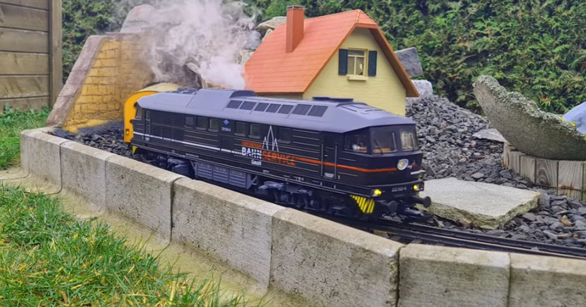 Video zur 132 - Fa. Piko mit Zimo MS990K ansehen